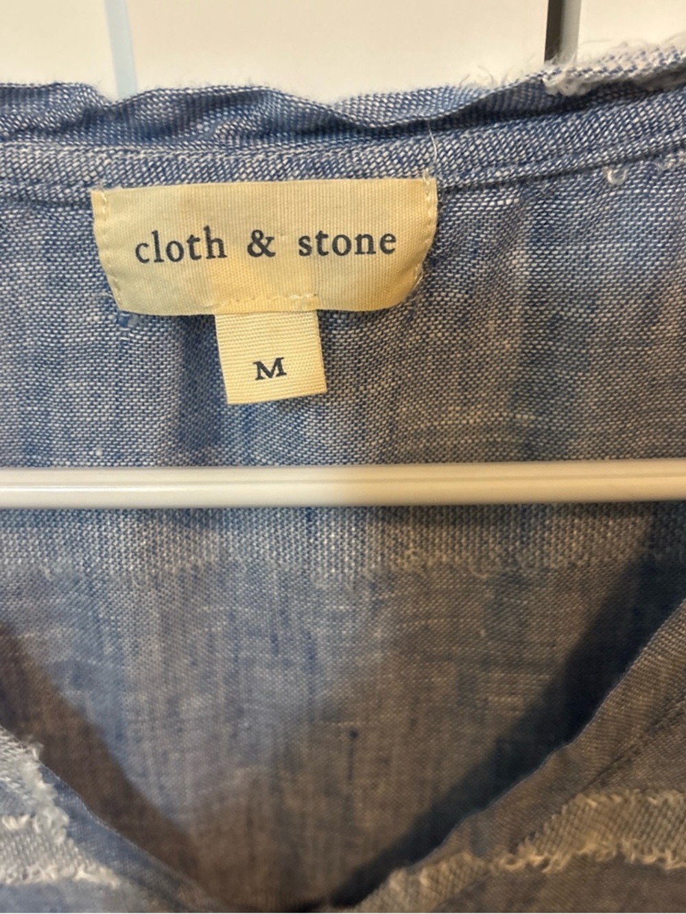 Cloth & Stone Chambray Frayed Stripe Boho Top Size M Anthropologie - Picture 2 of 3